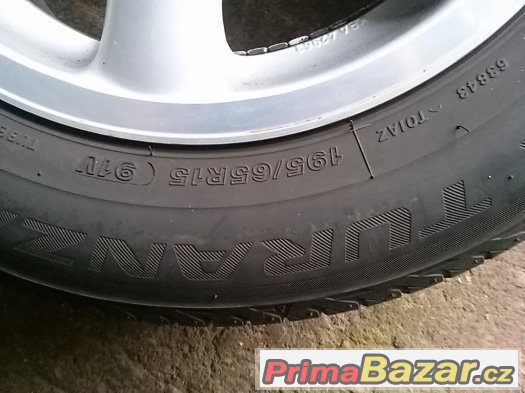 Alu kola R15 s pneu 195/65/15 – fotografie 2