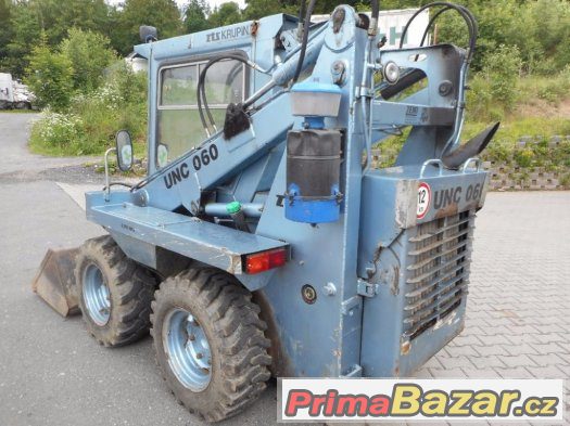 Nabízím nakladač ZTS Unc 060 – fotografie 3