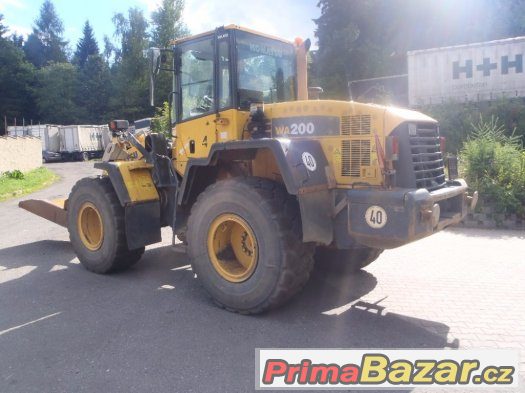 Nabízím Komatsu WB 200 čelní nakladač – fotografie 3