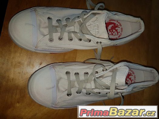 nove boty 2x na noze diesel – fotografie 1
