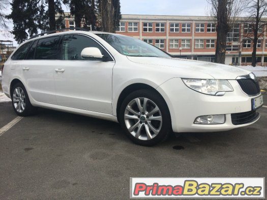 SUPERB COMBI 2,0 TDI /DSG/ NAVIGACE / 2012 / VYHŘ.CEL.SKLO – fotografie 1