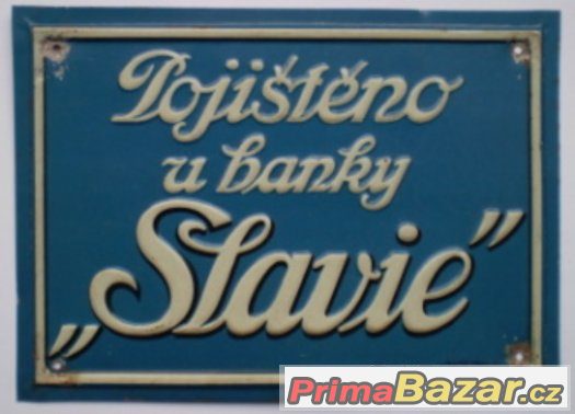 Reklamní tabulky od pojišťoven – fotografie 1