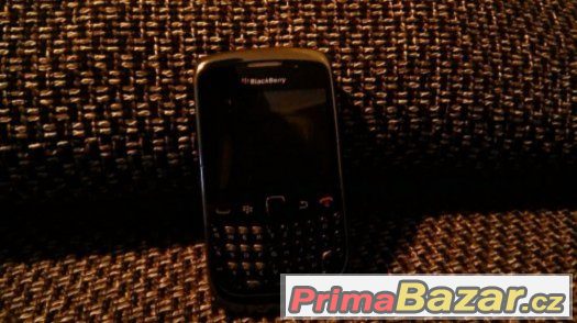 Mobilní telefon BlackBerry Curve 9300 – fotografie 1