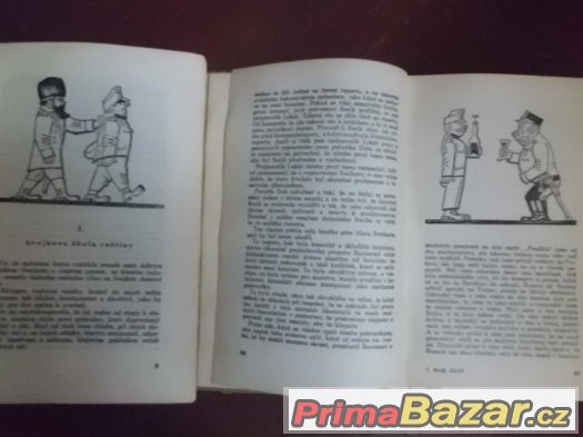 2  staré knihy  Voják Švejk – fotografie 4