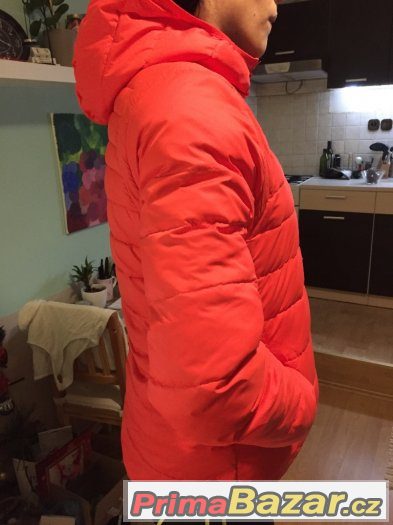 Damska zimni bunda Adidas oranzova – fotografie 2