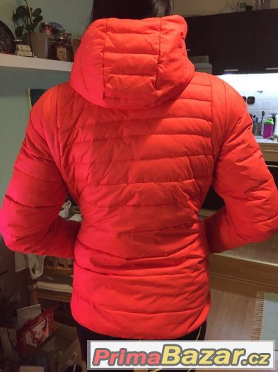 Damska zimni bunda Adidas oranzova – fotografie 3