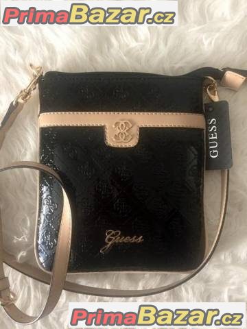 Kabelka Guess crossbody reiko černá – fotografie 1