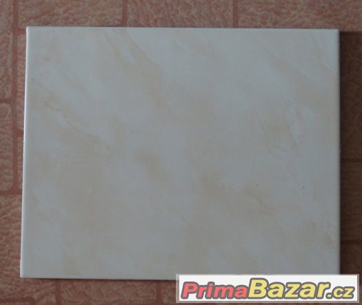 Prodám obklad světle béžové barvy 20 x 25cm – fotografie 1
