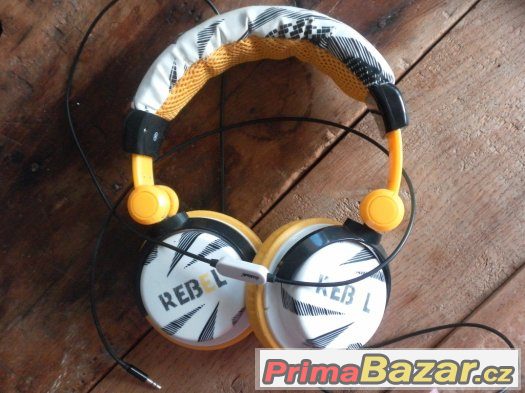 sluchátka Rebel – fotografie 1