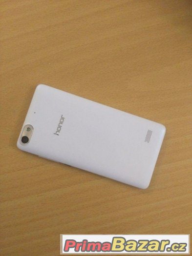 Výkonný telefon Honor 4C – fotografie 1