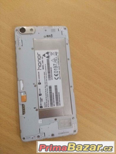 Výkonný telefon Honor 4C – fotografie 3