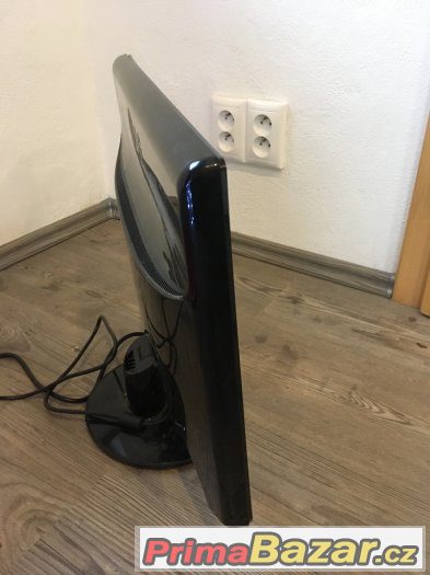 LCD monitor LG širokoúhlý 22" – fotografie 2