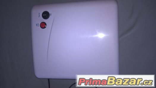 prodám UV lampu na nehty, jako nová – fotografie 2