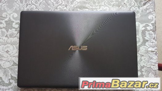 Herní notebook ASUS – fotografie 4