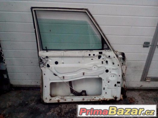 Mercedes - Benz w 115 levé přední dveře – fotografie 2