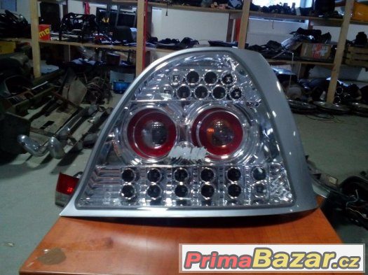 ZADNÍ ČIRÉ LED SVĚTLOMETY NA ROVER 200,25 A MG ZR – fotografie 2
