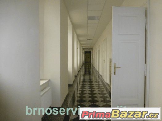 Pronájem kanceláře 22 m2 v luxusním domě v centru Brna – fotografie 2