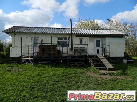 zahrada v Žatci 3500m2, s mobilním domem – fotografie 1
