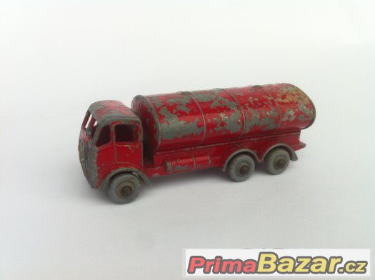 Prodám kovoví model MATCHBOX No.11 Petrol Tanker – fotografie 1