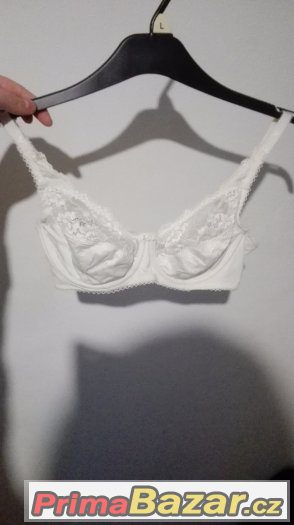 krémová krajková podprsenka MARKS&SPENCER – fotografie 1
