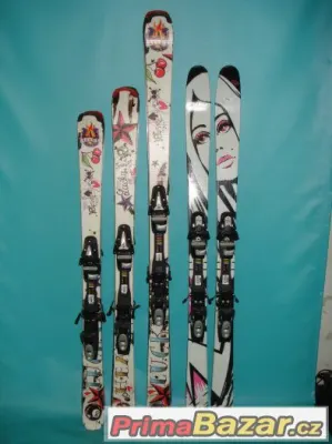 Freestyle lyže 136 cm