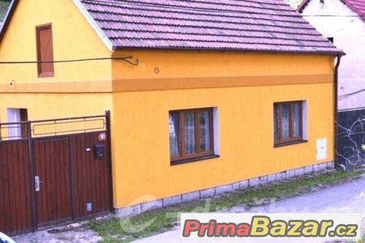 Rodinný dům se zahradou, Kladno, Sazená 101, ev.č. 001AU0361 – fotografie 1