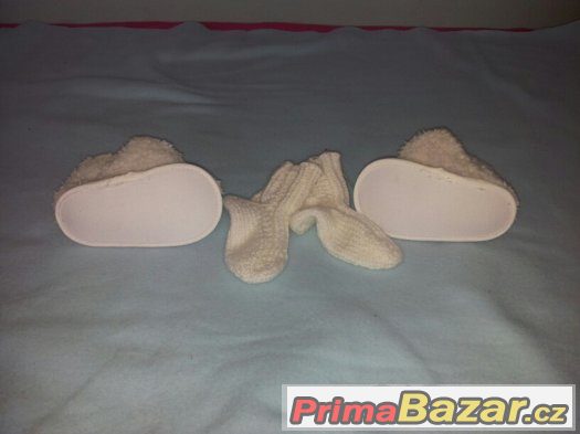 Capacky chlupate a ponozky bile – fotografie 3