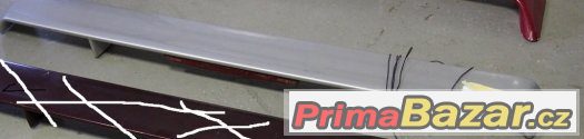Zadní spoiler s brzdovým světlem na Peugeot 405 – fotografie 1