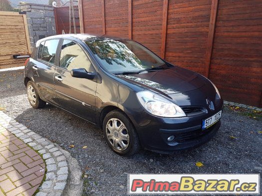 Renault Clio 1.6i – fotografie 2