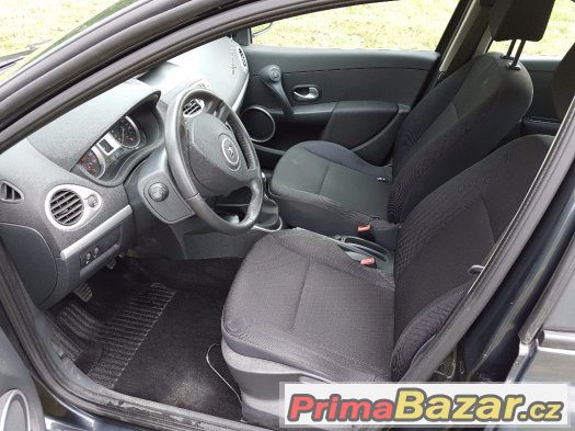 Renault Clio 1.6i – fotografie 4