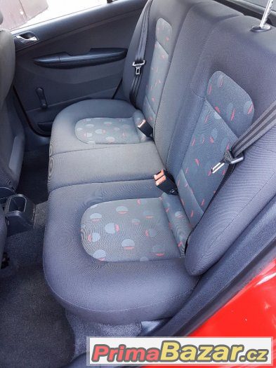 Škoda Fabia 1.4 i 16v combi – fotografie 5