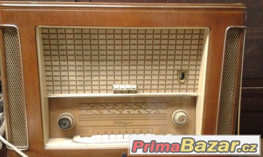 STARE RADIO GRAMOFON PODIVEJ SE STAROZITNOST – fotografie 1