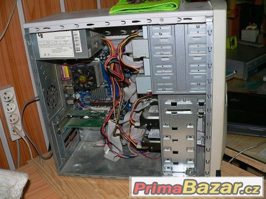 Skříň PC. – fotografie 1