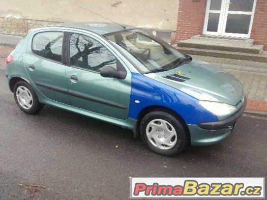 Prodám nebo vyměním Peugeot 206 1.1 44 kw, benzín, r.v 2000 – fotografie 2