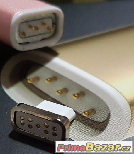 Magnetický nabíjecí a datový kabel s microUSB konektorem. – fotografie 5
