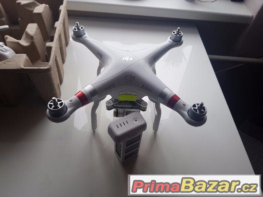 DJI Phantom 3 advanced + baterie navíc – fotografie 2