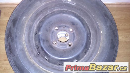 prodám pneu s plechovými disky R13 – fotografie 2