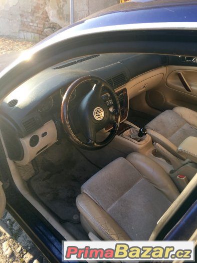 TOP: Volkswagen Passat  1,9 TDI 96kw Highline sedan – fotografie 3
