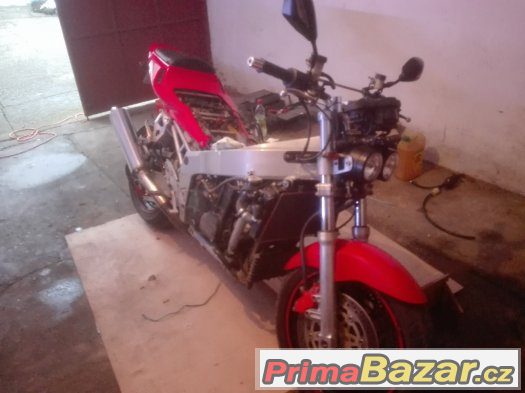 Kawasaki zxr 750 – fotografie 2