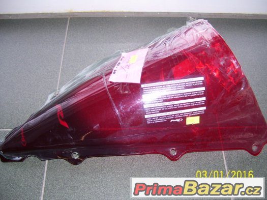 plexi YAMAHA YZF-R1 červené  PUIG plexi R1 02/04 – fotografie 4