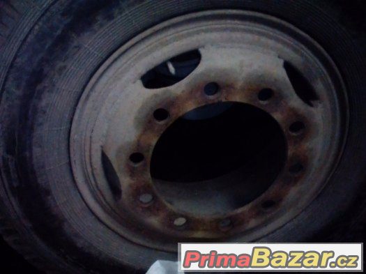 Buben brzdový + gumy. 3 ks 11.00 R20 M-11 T148 – fotografie 1