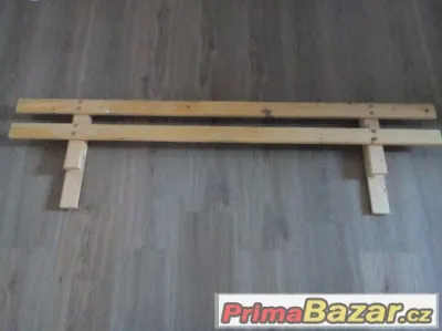 Prodám Dětskou zábranu na postel z masivu