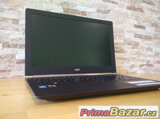 HERNÍ NOTEBOOK Acer Nitro V15 TOP STAV – fotografie 1
