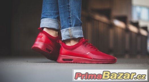 Nike AirMax Thea Triple Red – fotografie 5