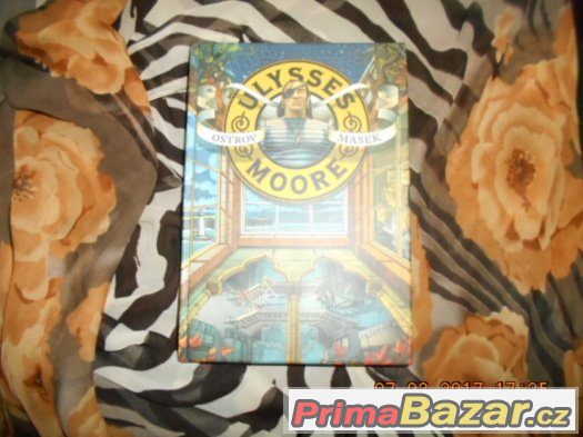 Ostrov masek ULYSSES MOORE – fotografie 2