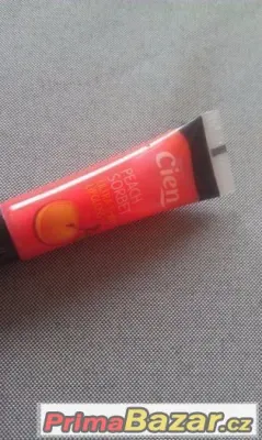 Broskový lesk na rty Cien