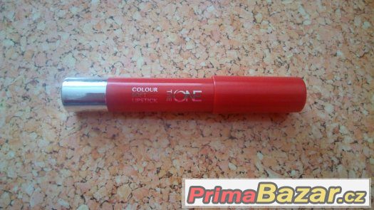 Vysouvací rtěnka Oriflame The One Red Berries – fotografie 1