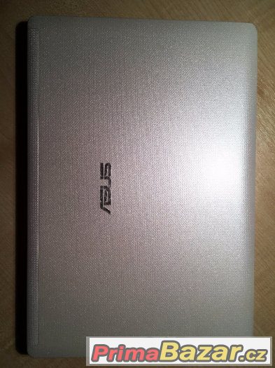 ASUS Eee PC 1018P – fotografie 3
