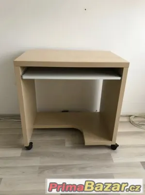 Počítačový stůl