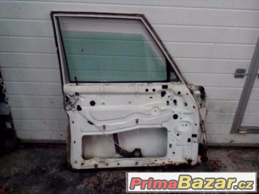 Mercedes - Benz w 115 levé přední dveře – fotografie 2